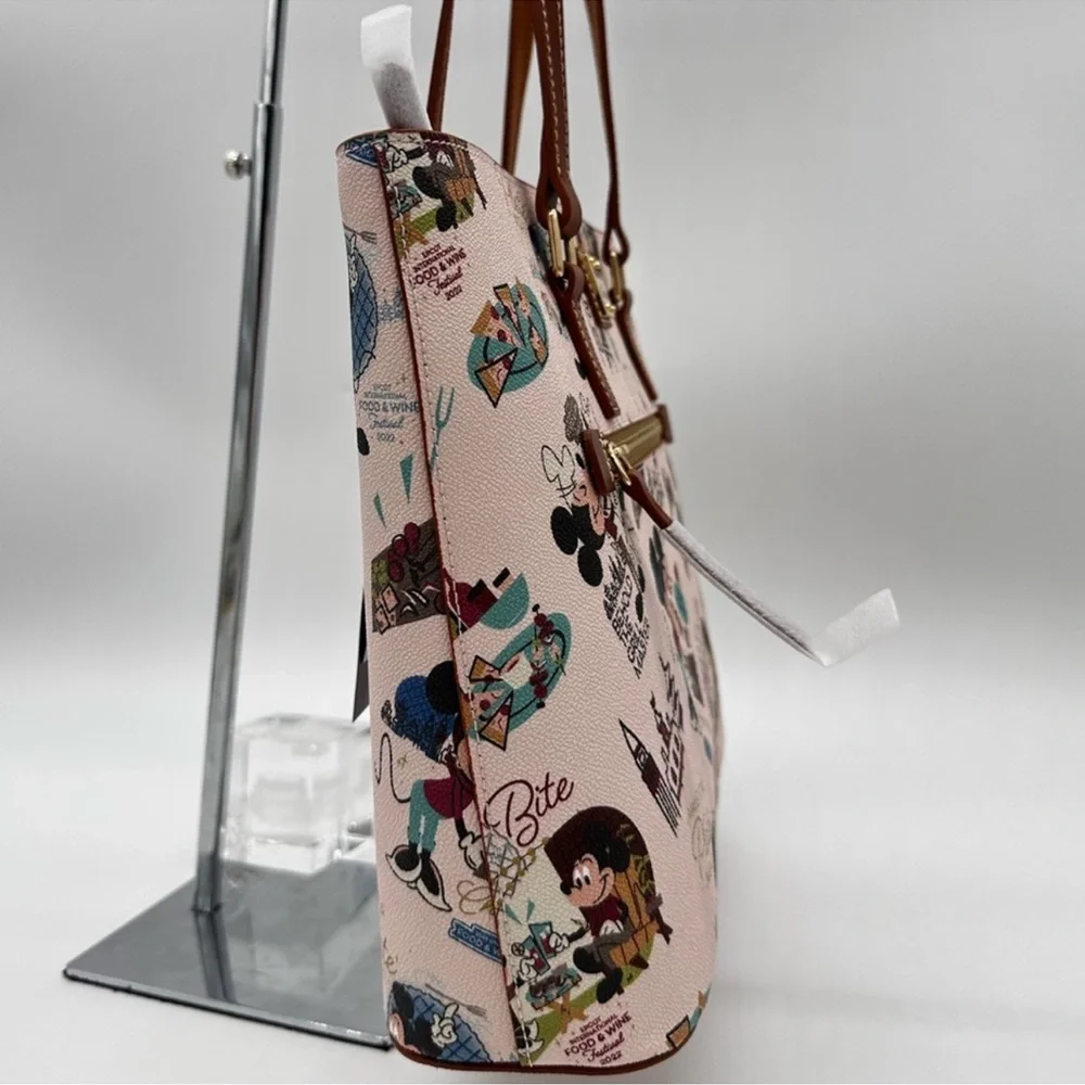 Mickey and Minnie Mouse Dooney & Bourke Tote Bag - Picture 4 of 12